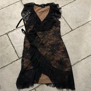 Vici wrap lace dress size small